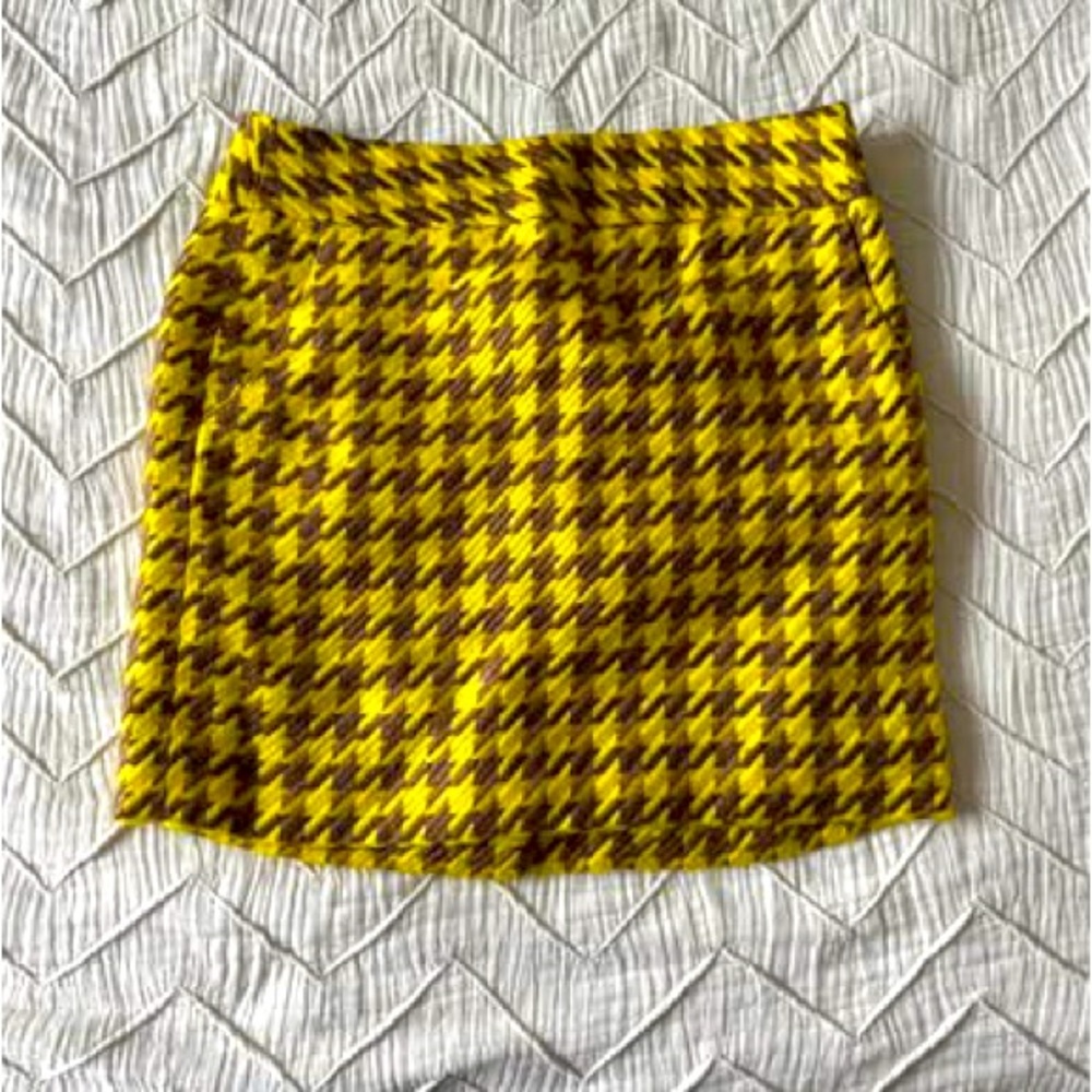 Yellow purple/brown houndstooth skirt
